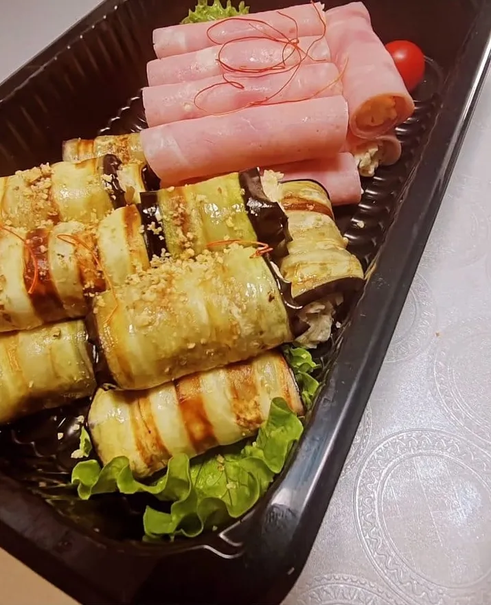 Рулетики из ветчины